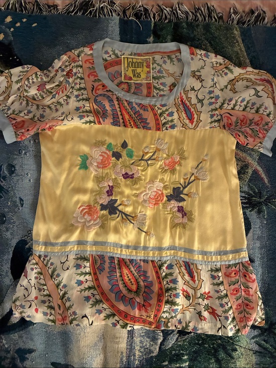 Johnny Was Tops - Johnny Was Yellow Satin Floral Embroidered Patchwork Silk Top Large chest 40”